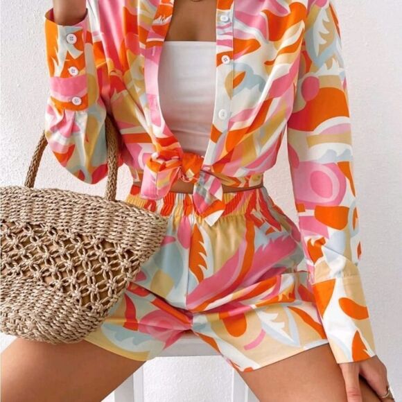 Colorful Abstract Print Shirt and Shorts Set - Picture 6 of 7